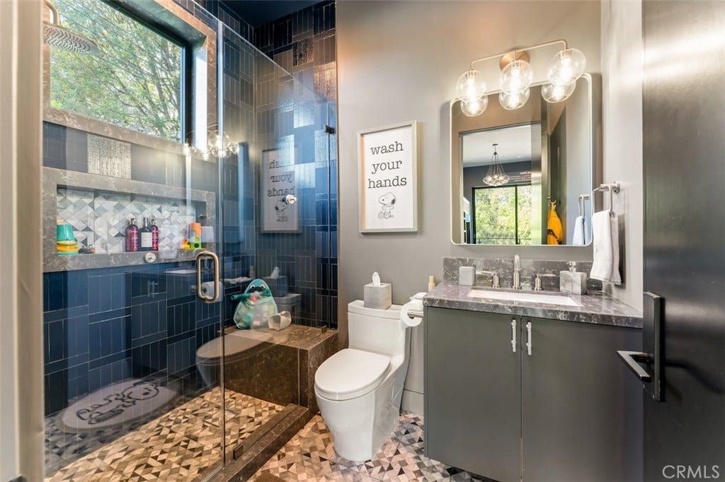 5301 Amestoy Avenue, Encino, CA 91316 5301 Amestoy Avenue, Encino, CA 91316