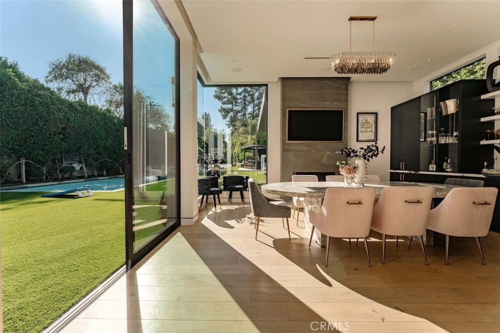5301 Amestoy Avenue, Encino, CA 91316 5301 Amestoy Avenue, Encino, CA 91316