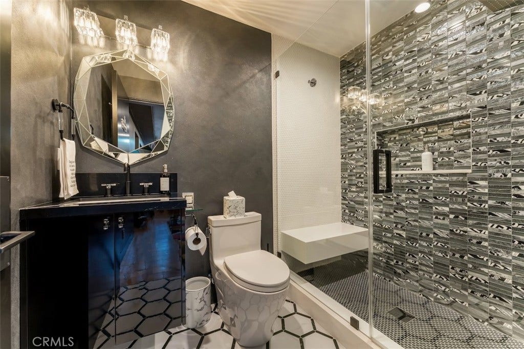 5301 Amestoy Avenue, Encino, CA 91316 5301 Amestoy Avenue, Encino, CA 91316