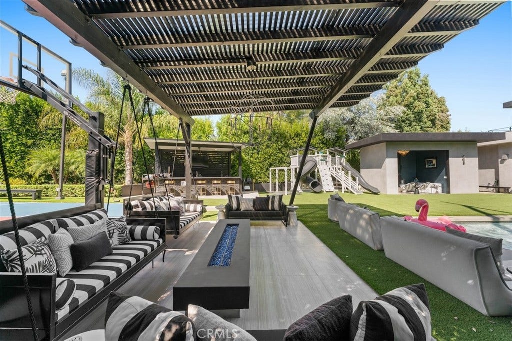 5301 Amestoy Avenue, Encino, CA 91316 5301 Amestoy Avenue, Encino, CA 91316