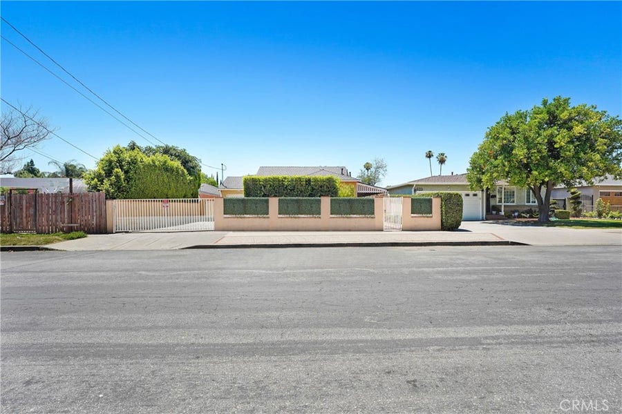 Property photo for 21006 Cohasset, Canoga Park, CA