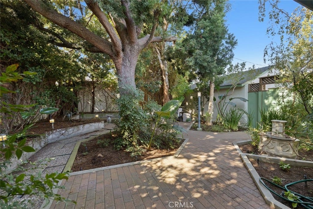5029 Pickford, Culver City, CA 90230