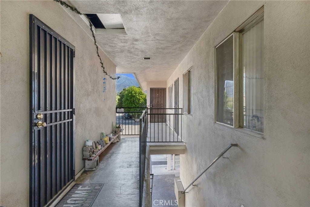 10413 Parr, Sunland, CA 91040 10413 Parr, Sunland, CA 91040