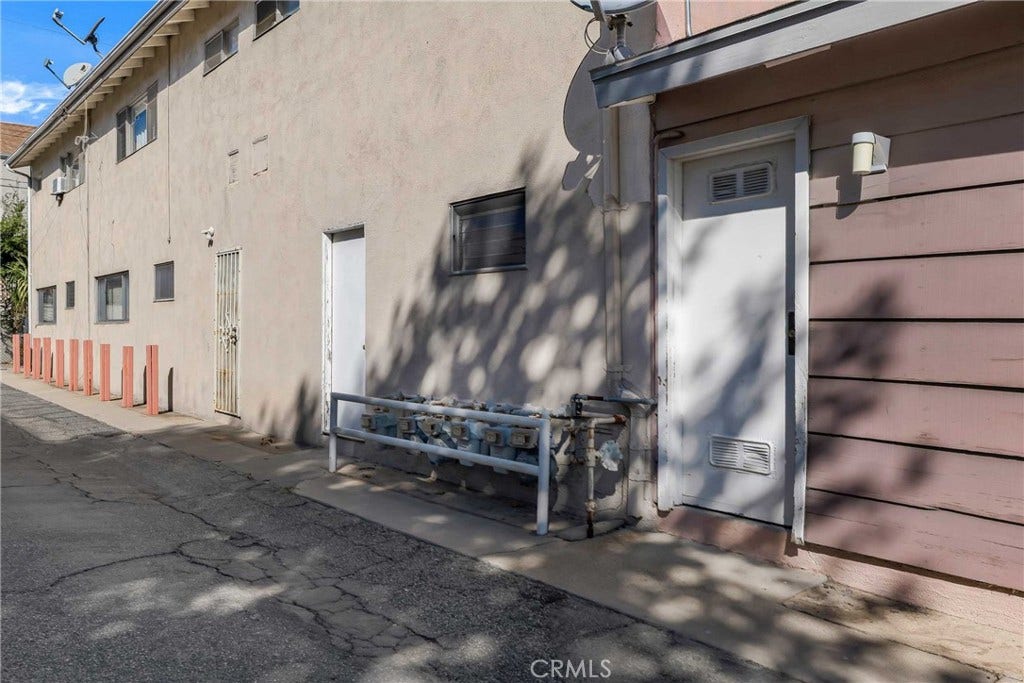 10413 Parr, Sunland, CA 91040 10413 Parr, Sunland, CA 91040