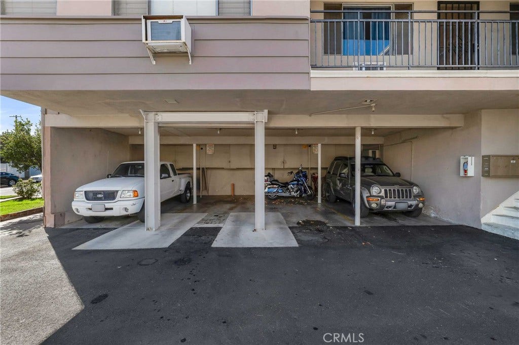 10413 Parr, Sunland, CA 91040 10413 Parr, Sunland, CA 91040