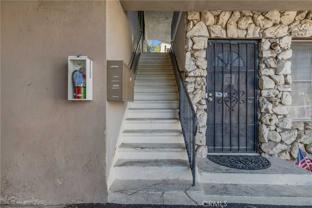 10413 Parr, Sunland, CA 91040 10413 Parr, Sunland, CA 91040