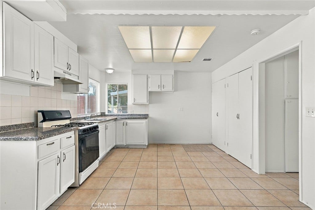 1204 E Avenue Q4, Palmdale, CA 93550 1204 E Avenue Q4, Palmdale, CA 93550
