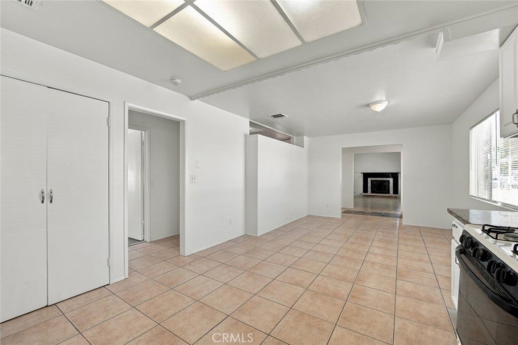 1204 E Avenue Q4, Palmdale, CA 93550 1204 E Avenue Q4, Palmdale, CA 93550
