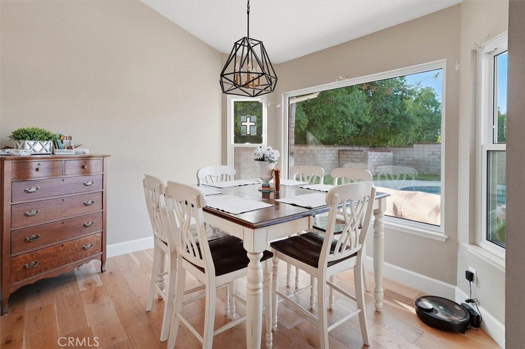25860 Via Candice, Valencia, CA 91355 25860 Via Candice, Valencia, CA 91355