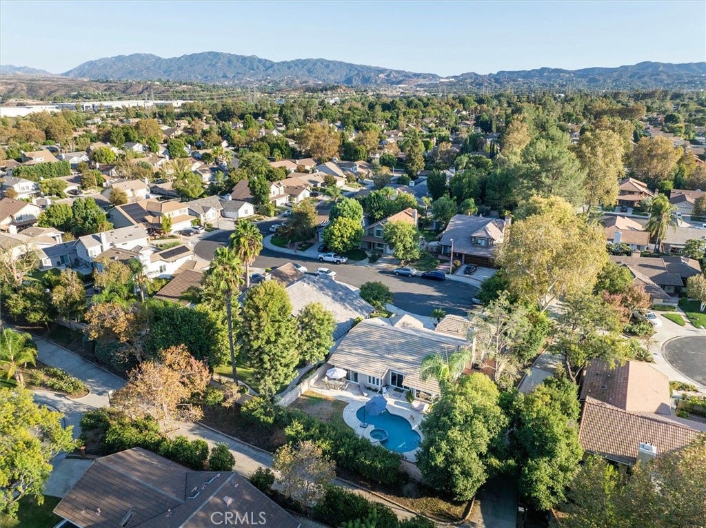 25860 Via Candice, Valencia, CA 91355 25860 Via Candice, Valencia, CA 91355