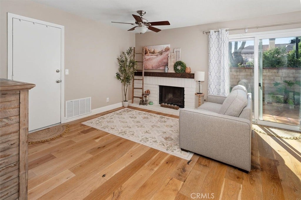 25860 Via Candice, Valencia, CA 91355 25860 Via Candice, Valencia, CA 91355