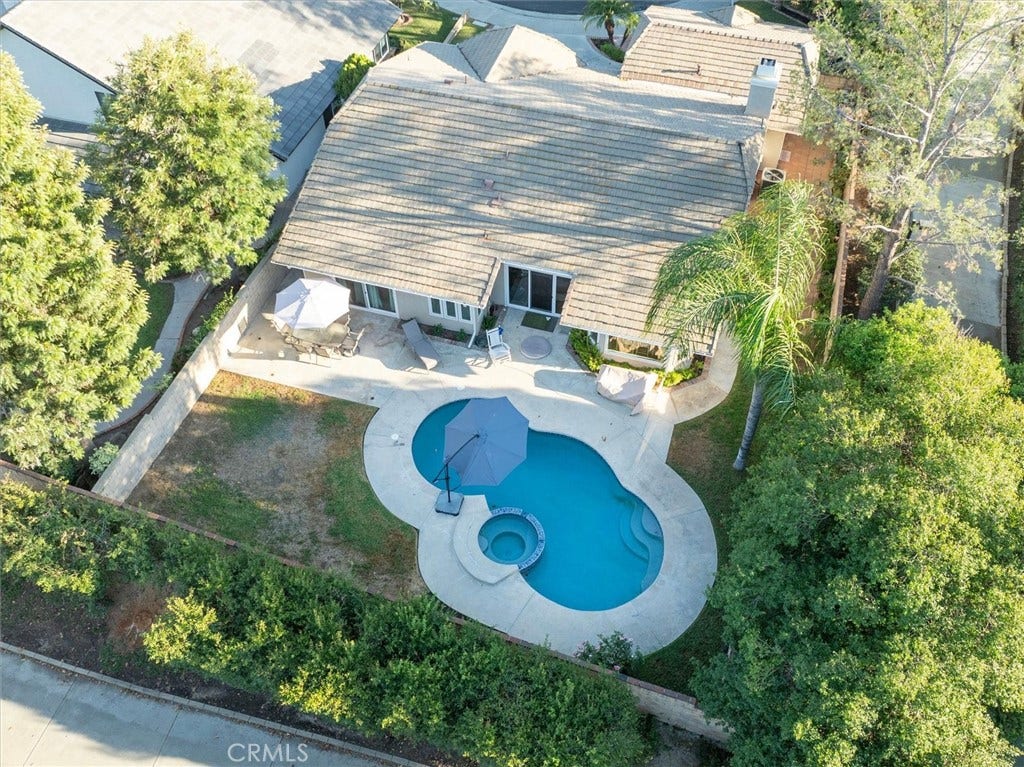 25860 Via Candice, Valencia, CA 91355 25860 Via Candice, Valencia, CA 91355