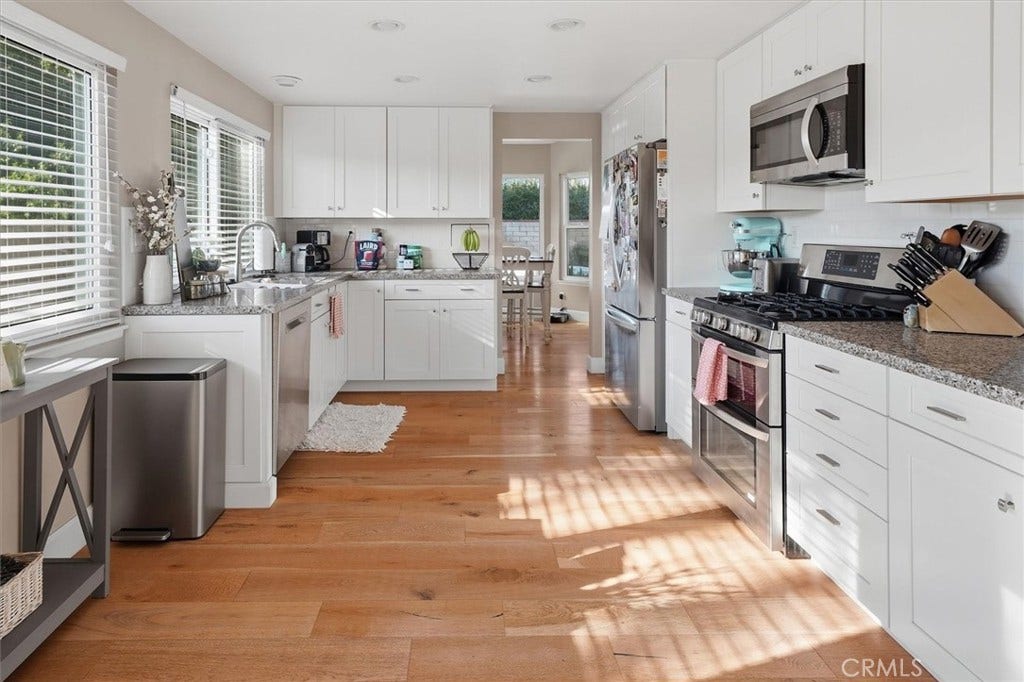 25860 Via Candice, Valencia, CA 91355 25860 Via Candice, Valencia, CA 91355