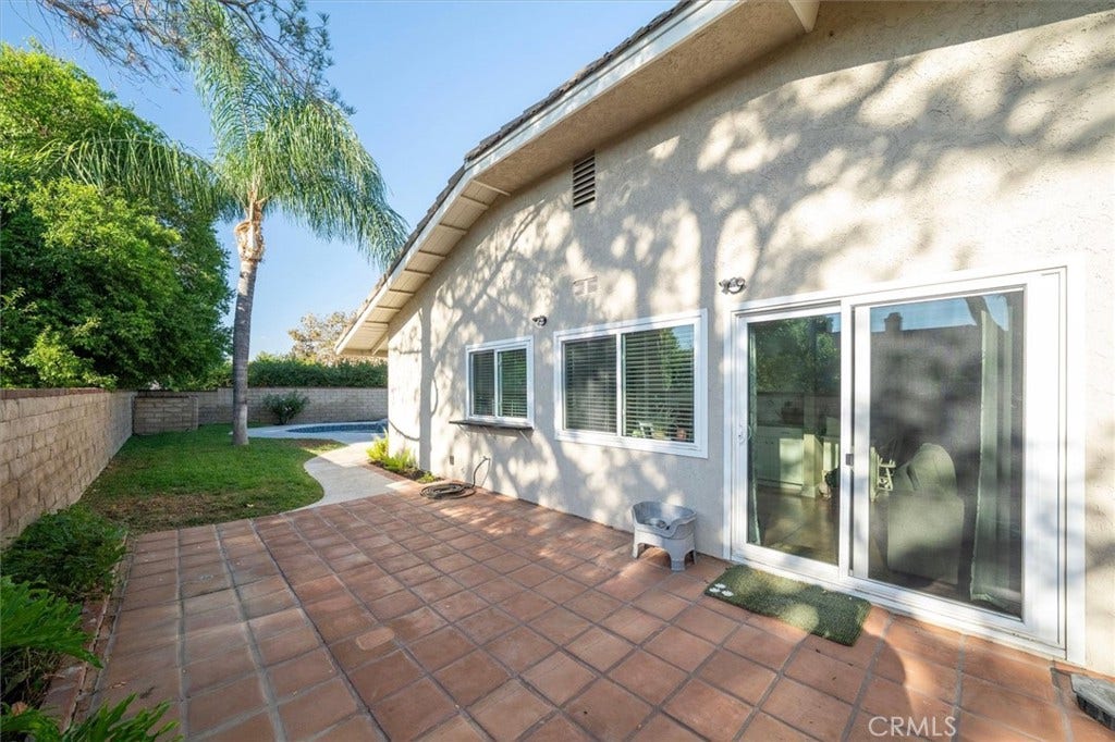 25860 Via Candice, Valencia, CA 91355 25860 Via Candice, Valencia, CA 91355