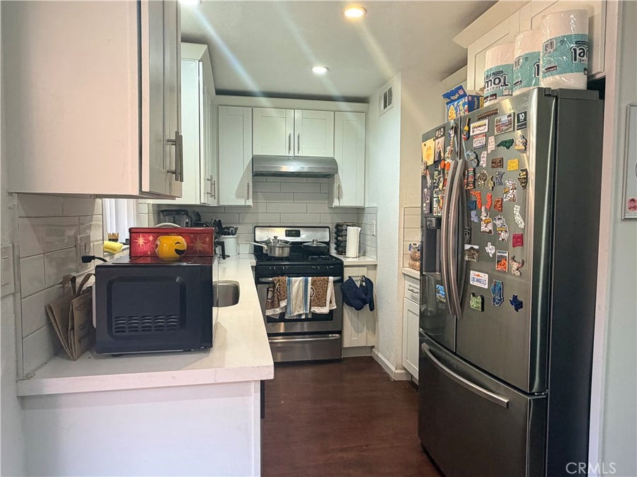 Property photo for 9831 Sepulveda Boulevard, #26, North Hills, CA