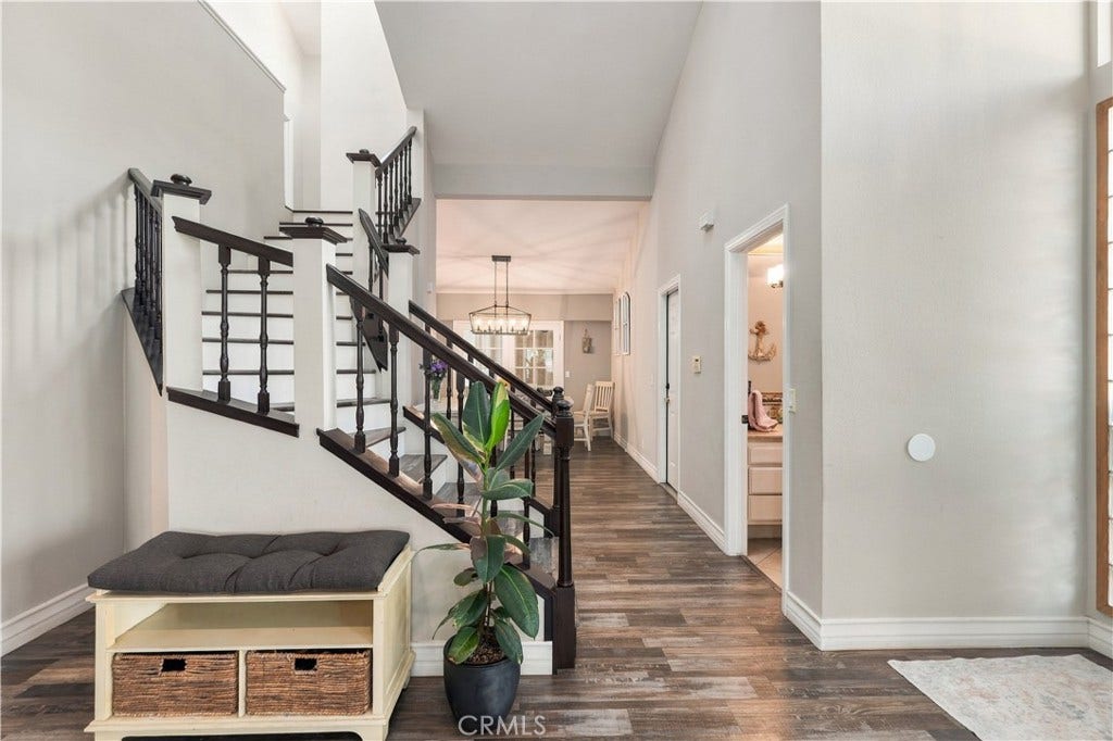 2608 Gemini Court, Camarillo, CA 93010 2608 Gemini Court, Camarillo, CA 93010