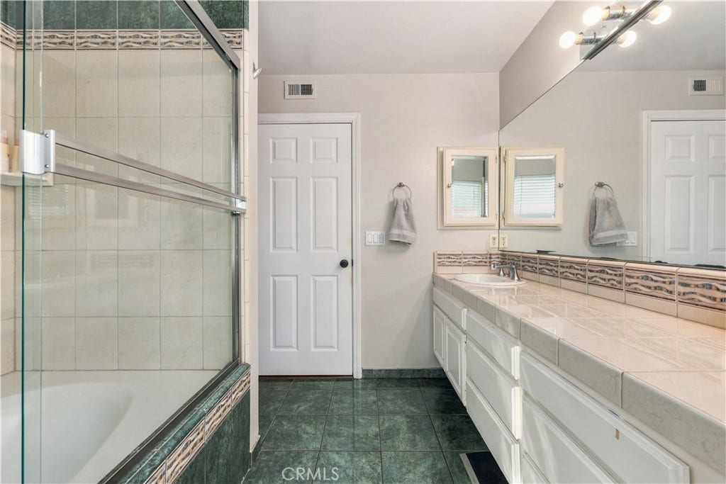 2608 Gemini Court, Camarillo, CA 93010 2608 Gemini Court, Camarillo, CA 93010