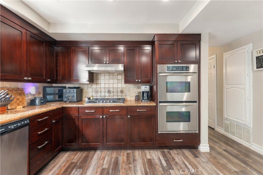 2608 Gemini Court, Camarillo, CA 93010 2608 Gemini Court, Camarillo, CA 93010