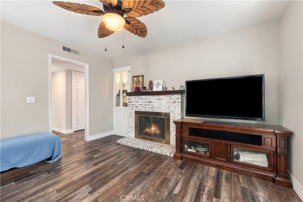2608 Gemini Court, Camarillo, CA 93010 2608 Gemini Court, Camarillo, CA 93010