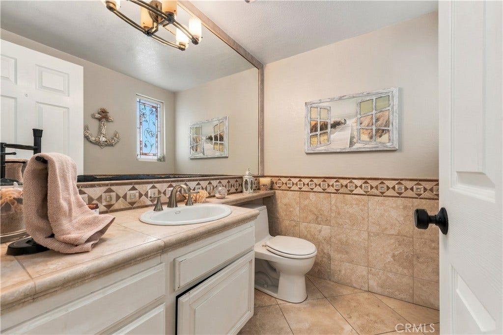 2608 Gemini Court, Camarillo, CA 93010 2608 Gemini Court, Camarillo, CA 93010