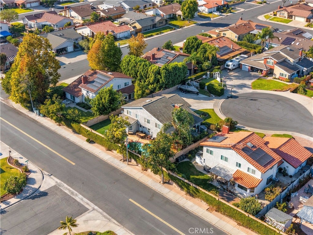 2608 Gemini Court, Camarillo, CA 93010 2608 Gemini Court, Camarillo, CA 93010