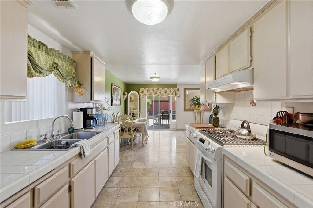 10182 Willamette Street, Ventura, CA 93004 10182 Willamette Street, Ventura, CA 93004