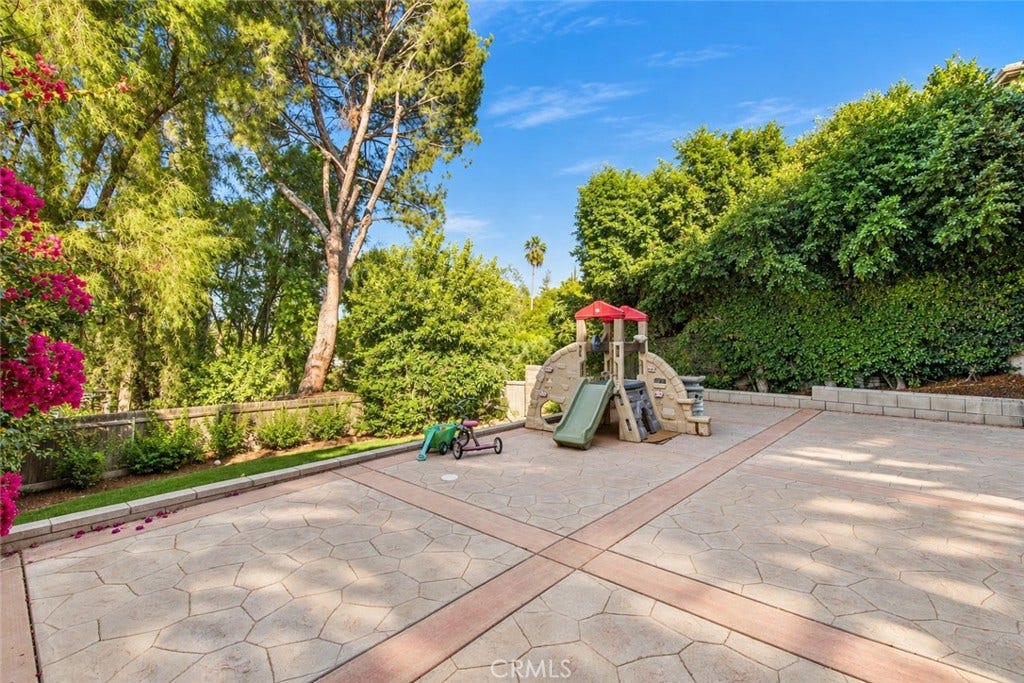 22763 Macfarlane, Woodland Hills, CA 91364 22763 Macfarlane, Woodland Hills, CA 91364