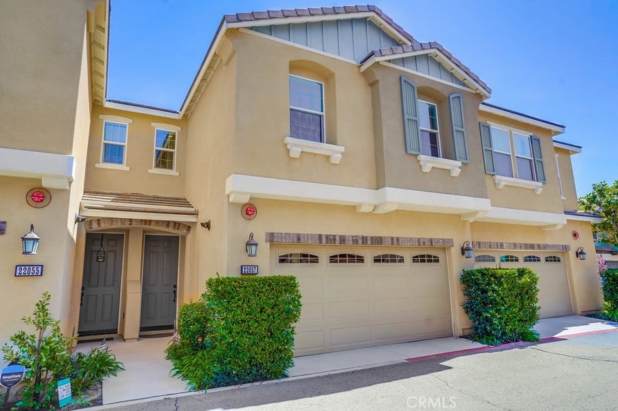 Property photo for 22057 Barrington Way, Saugus, CA