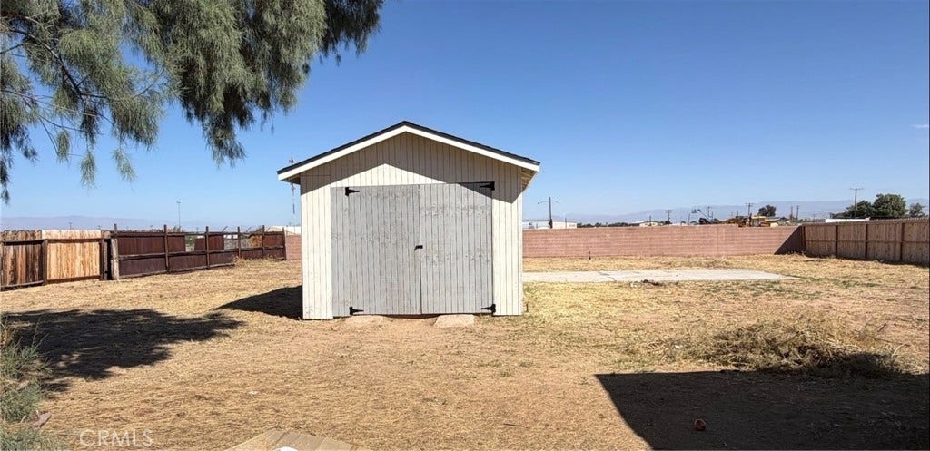 716 W Church Avenue, Ridgecrest, CA 93555 716 W Church Avenue, Ridgecrest, CA 93555