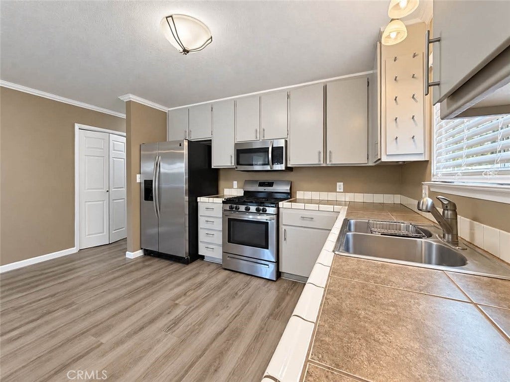 1101 Cherry Lane, Tehachapi, CA 93561 1101 Cherry Lane, Tehachapi, CA 93561