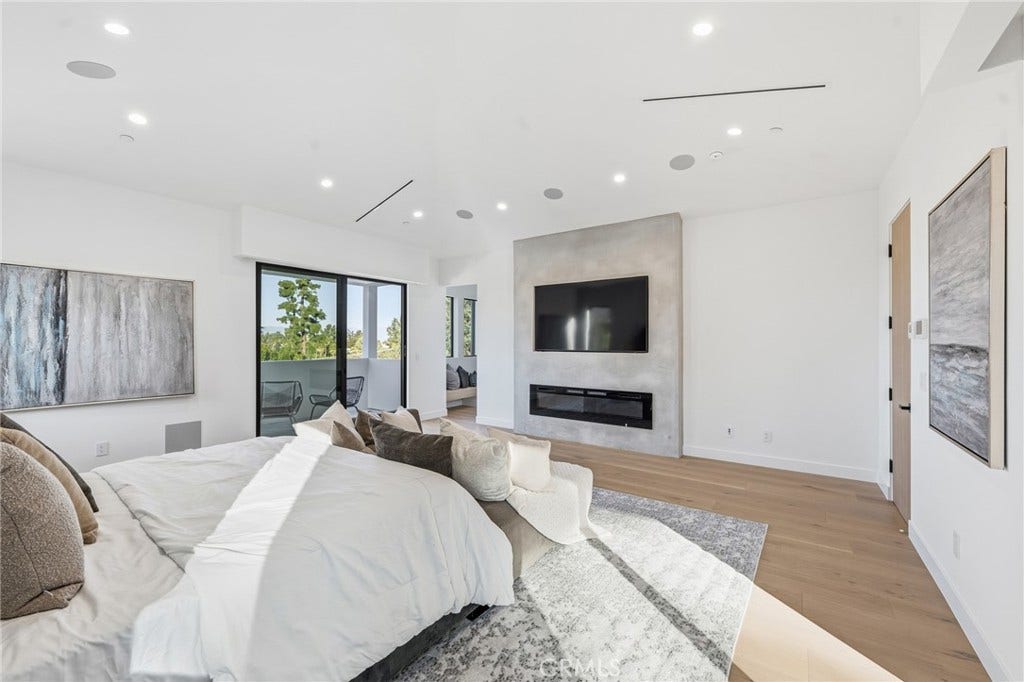 4331 Alonzo, Encino, CA 91316