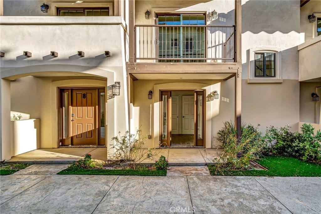 1101 N Maclay, #7, San Fernando, CA 91340 1101 N Maclay, #7, San Fernando, CA 91340