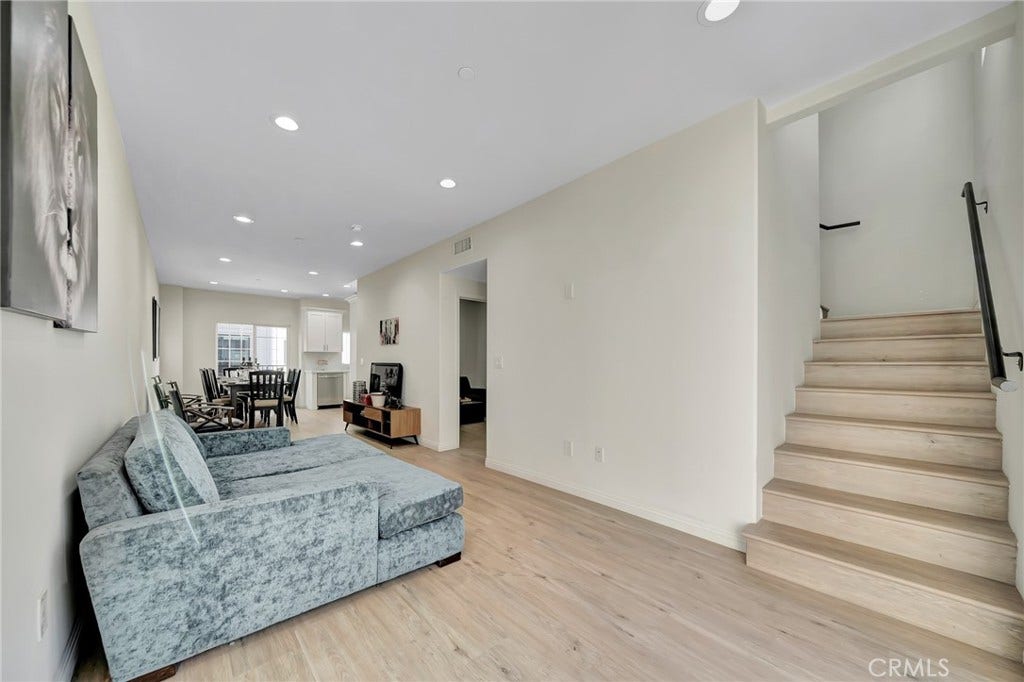 1101 N Maclay, #7, San Fernando, CA 91340 1101 N Maclay, #7, San Fernando, CA 91340