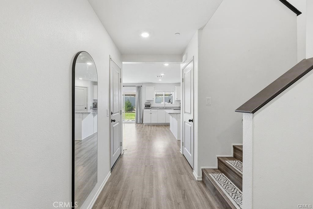 4384 W Avenue J-5, Lancaster, CA 93536