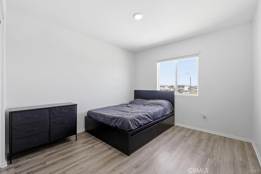 4384 W Avenue J-5, Lancaster, CA 93536