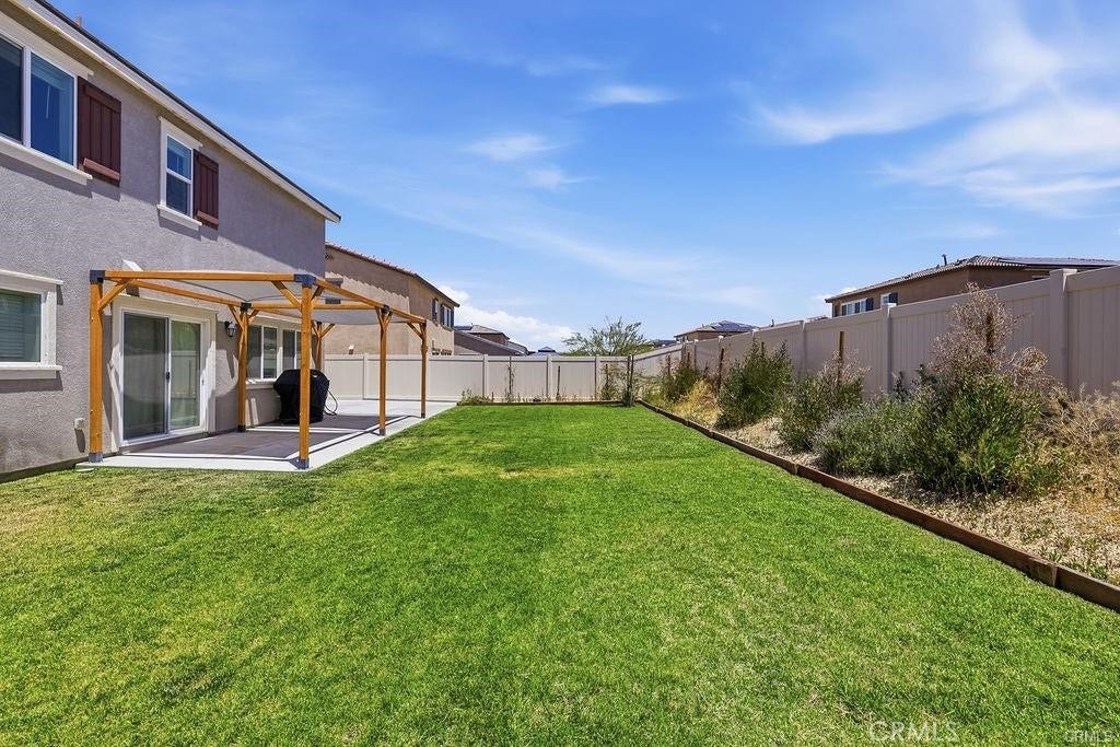 4384 W Avenue J-5, Lancaster, CA 93536