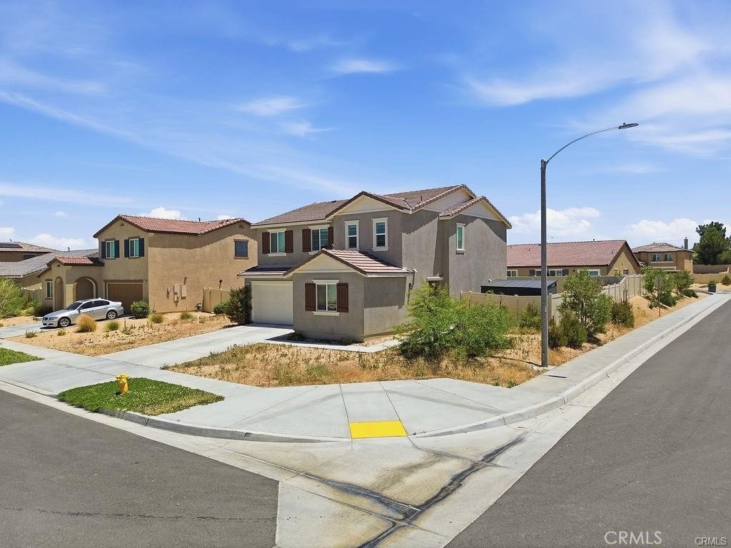 4384 W Avenue J-5, Lancaster, CA 93536