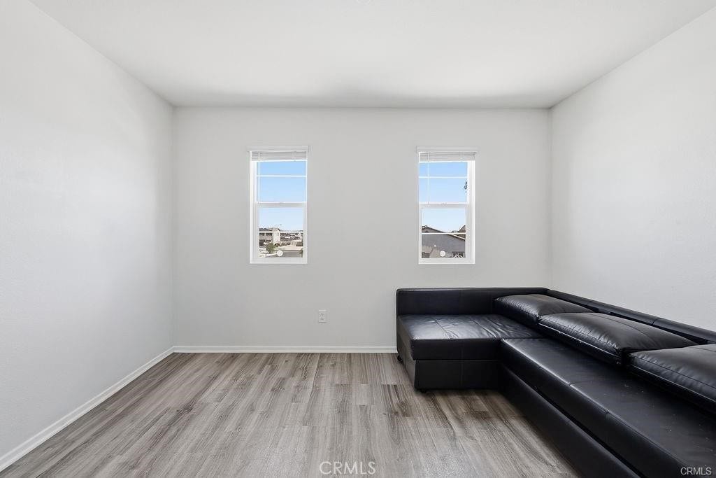 4384 W Avenue J-5, Lancaster, CA 93536