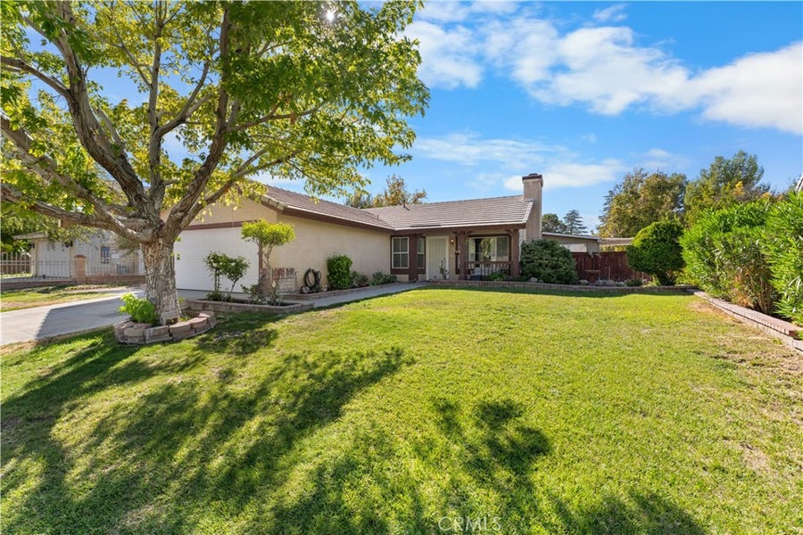 Property photo for 44627 Overland Avenue, Lancaster, CA