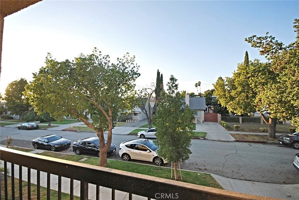 1046 Irving Avenue, #101, Glendale, CA 91201 1046 Irving Avenue, #101, Glendale, CA 91201