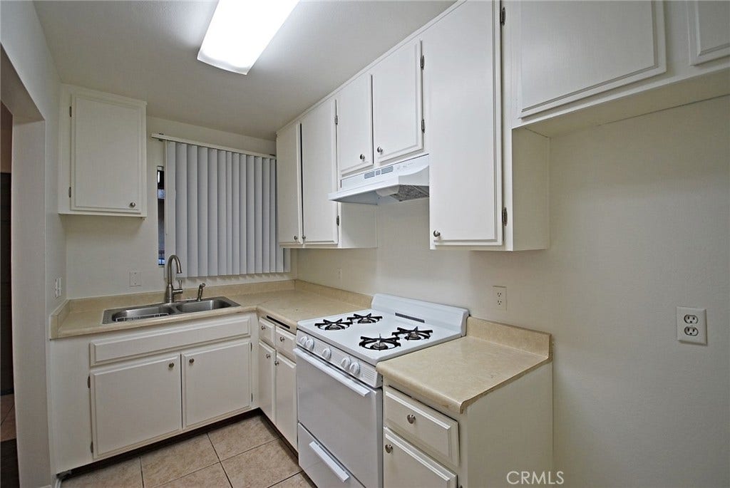 1046 Irving Avenue, #101, Glendale, CA 91201 1046 Irving Avenue, #101, Glendale, CA 91201