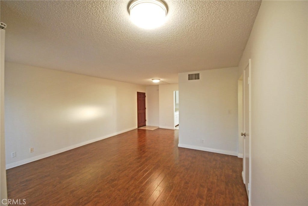 1046 Irving Avenue, #101, Glendale, CA 91201 1046 Irving Avenue, #101, Glendale, CA 91201
