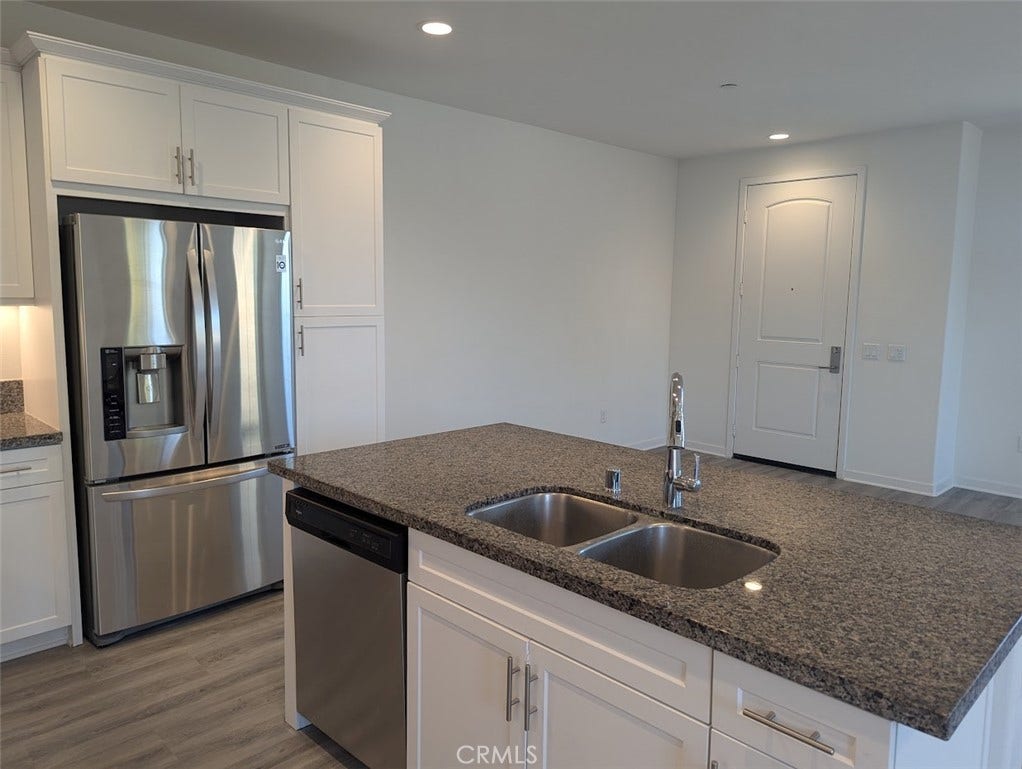 28740 Jardineras Drive, Valencia, CA 91354 28740 Jardineras Drive, Valencia, CA 91354