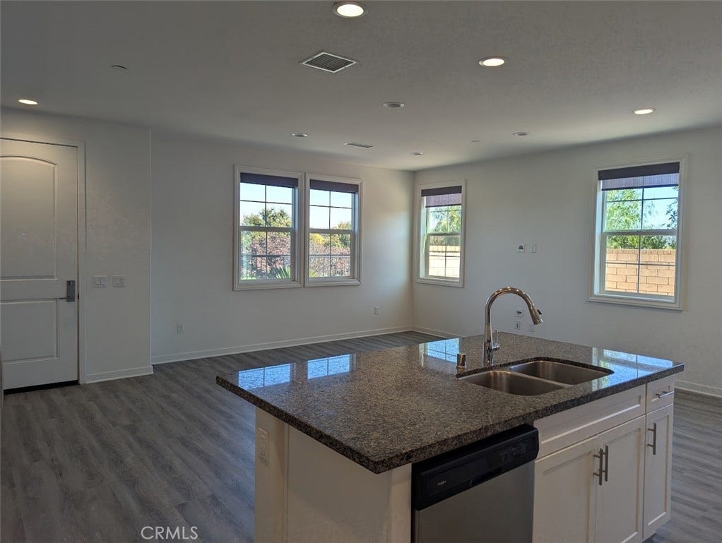 28740 Jardineras Drive, Valencia, CA 91354 28740 Jardineras Drive, Valencia, CA 91354