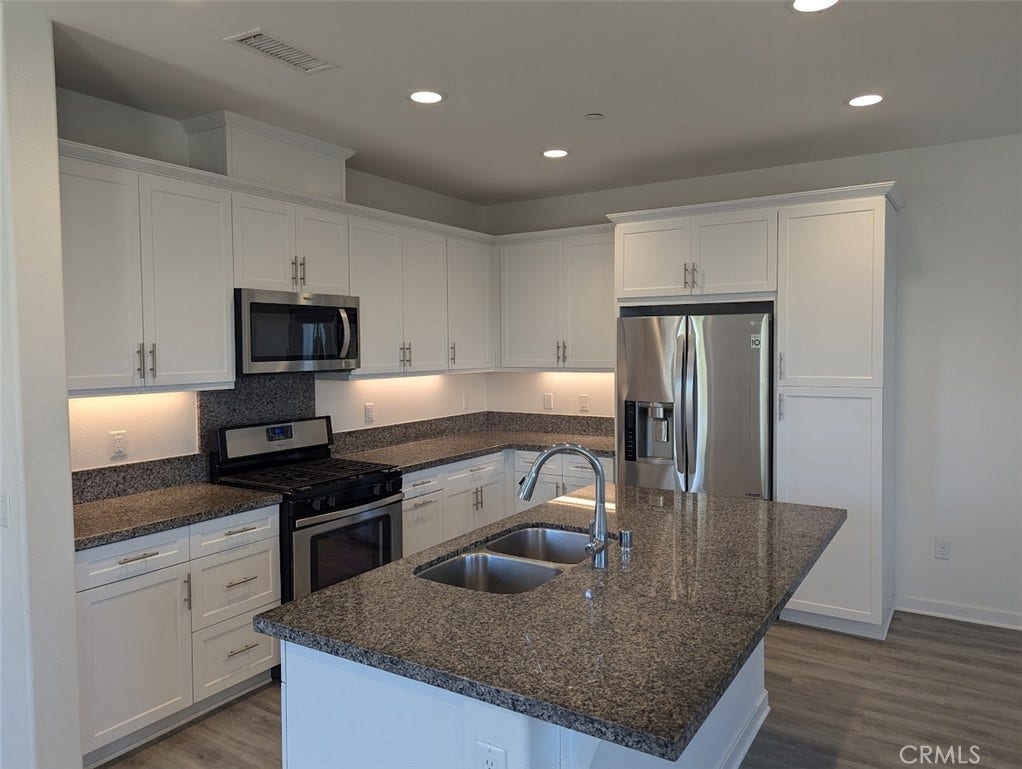 28740 Jardineras Drive, Valencia, CA 91354 28740 Jardineras Drive, Valencia, CA 91354