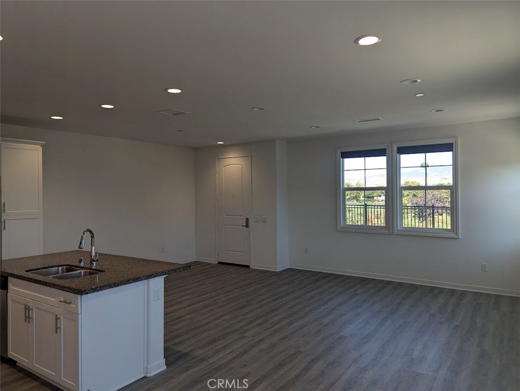 28740 Jardineras Drive, Valencia, CA 91354 28740 Jardineras Drive, Valencia, CA 91354