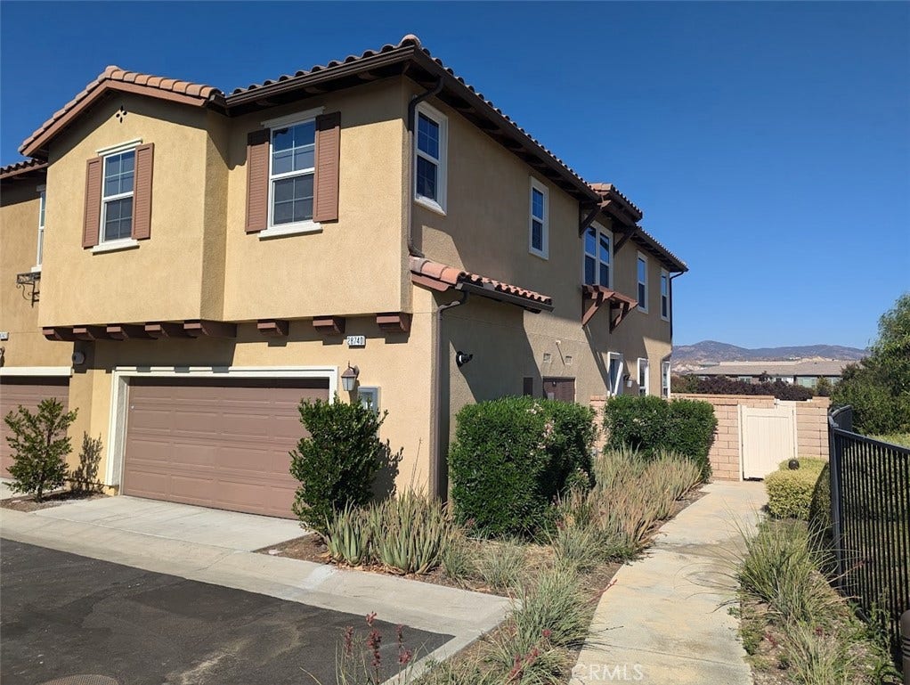 28740 Jardineras Drive, Valencia, CA 91354 2 Car Garage
