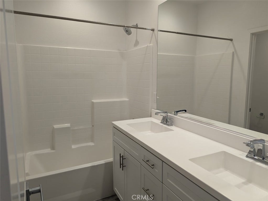 28740 Jardineras Drive, Valencia, CA 91354 Upstairs Hall Bathroom