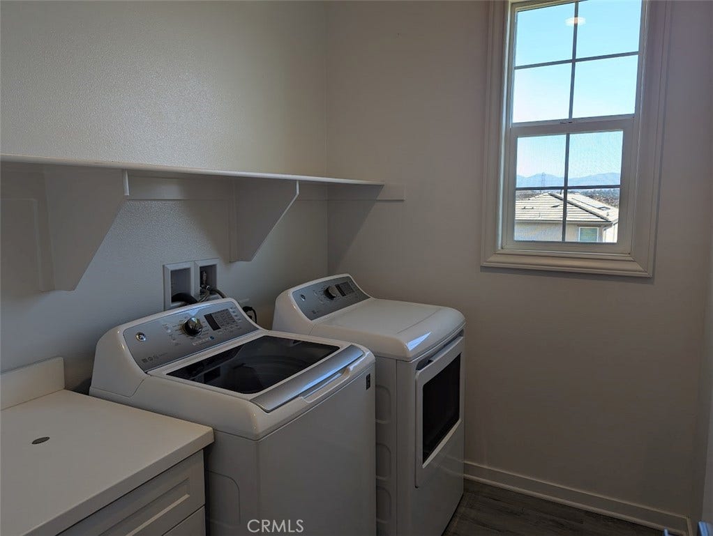 28740 Jardineras Drive, Valencia, CA 91354 Upstairs Laundry