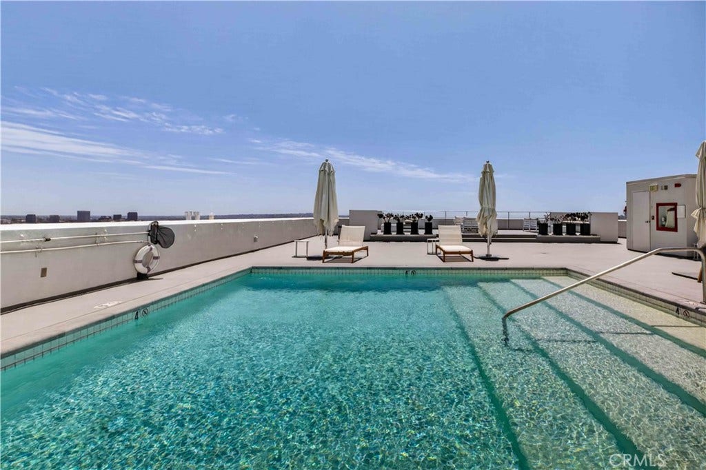 838 N Doheny, #505, West Hollywood, CA 90069 838 N Doheny, #505, West Hollywood, CA 90069